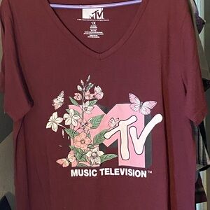 VINTAGE STYLE MTV Logo Tee in Rich Maroon